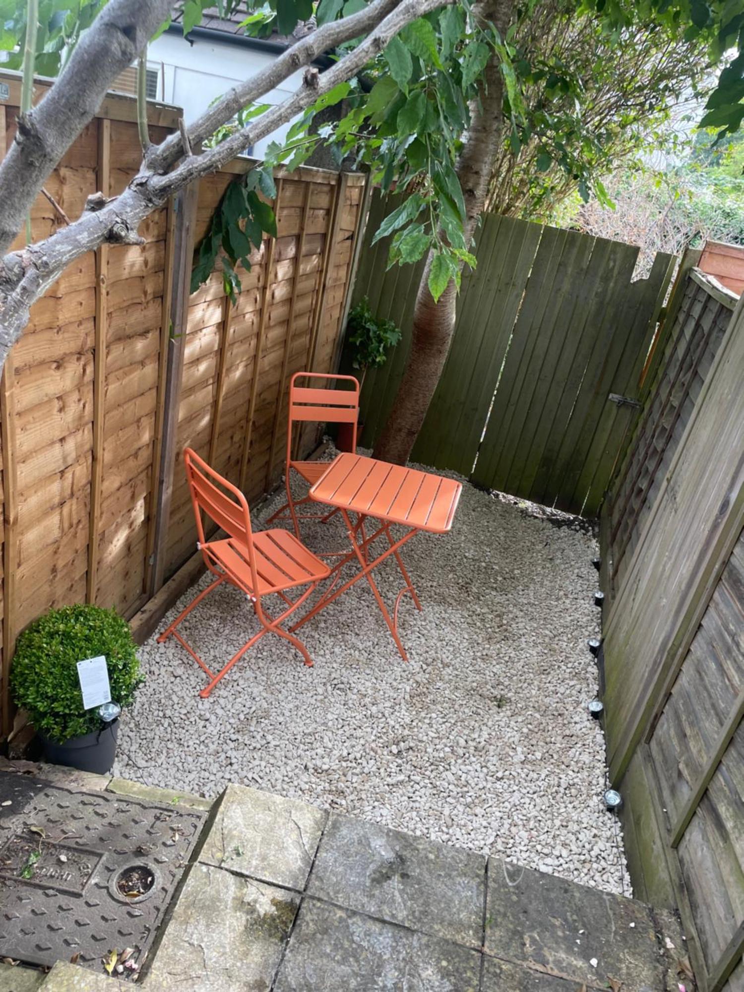 Super Convenient For Central London - Large 2 Double Bed Apartment 30 Seconds Walk To Platform Train Station And 19 Mins To London Waterloo Экстерьер фото